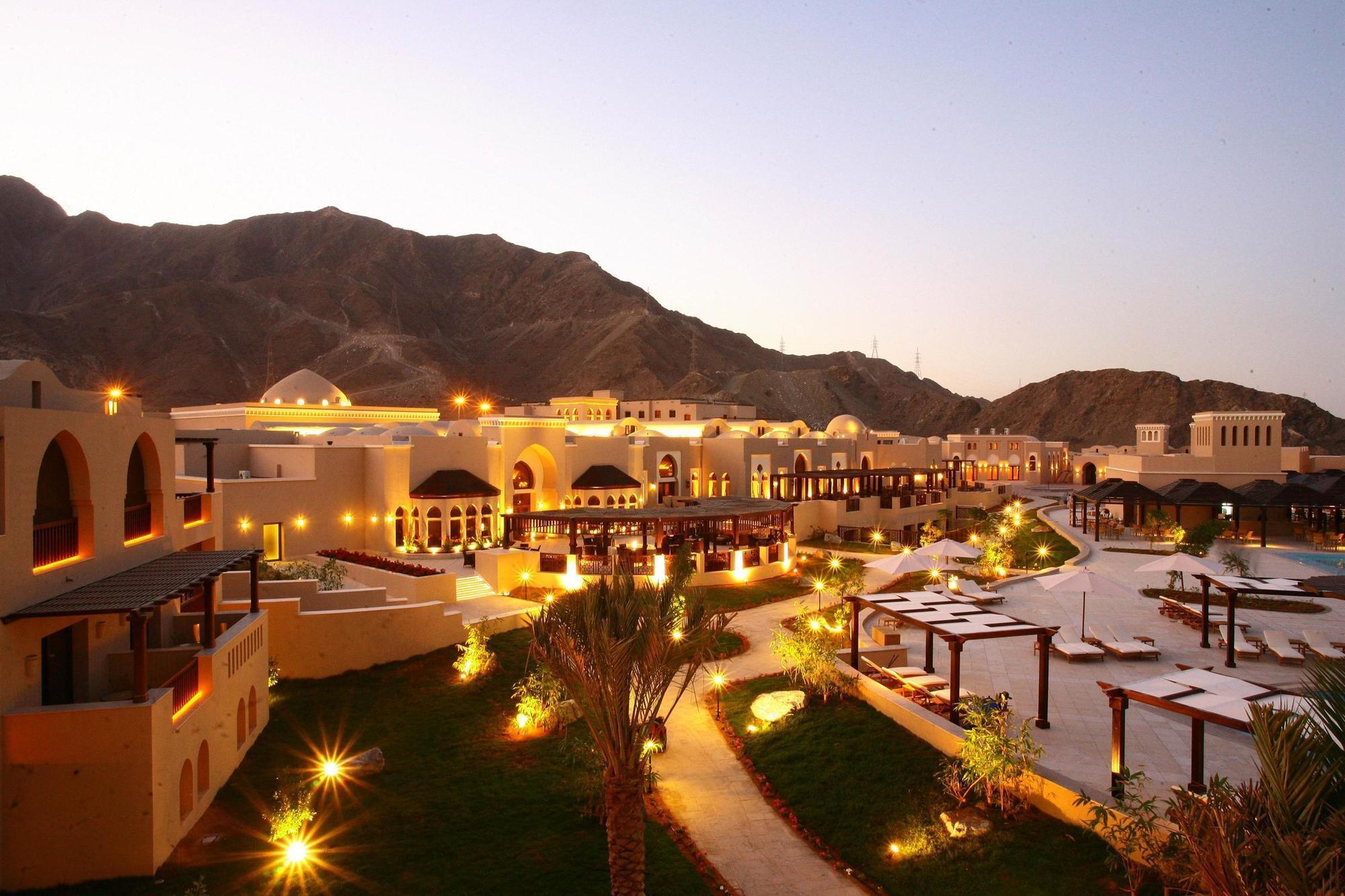 Miramar Al Aqah Beach Resort Εξωτερικό φωτογραφία The Ritz-Carlton, Ras Al Khaimah