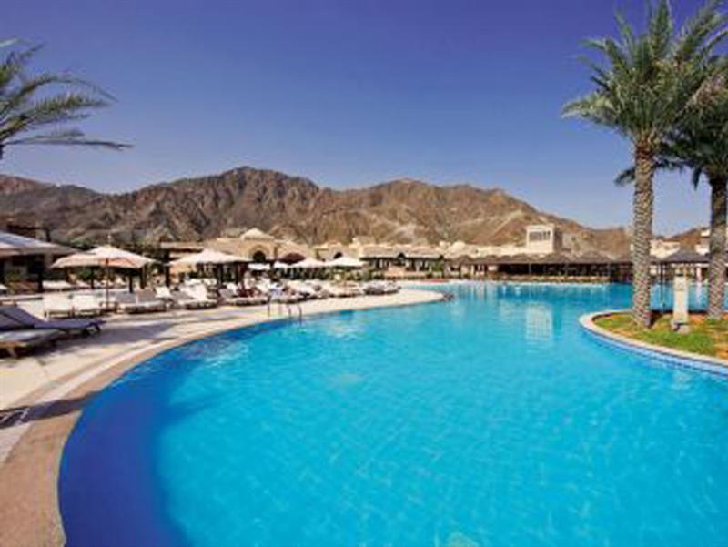 Miramar Al Aqah Beach Resort Εξωτερικό φωτογραφία The pool at the resort