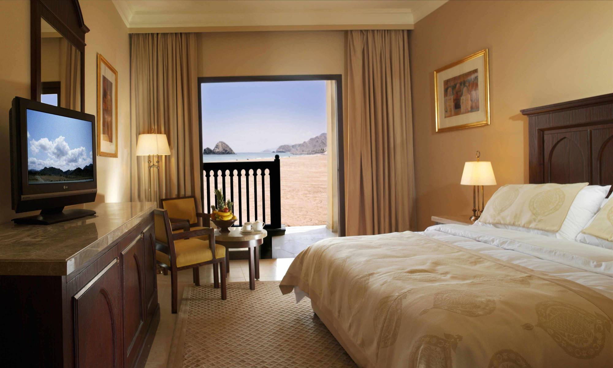 Miramar Al Aqah Beach Resort Εξωτερικό φωτογραφία A room at the resort