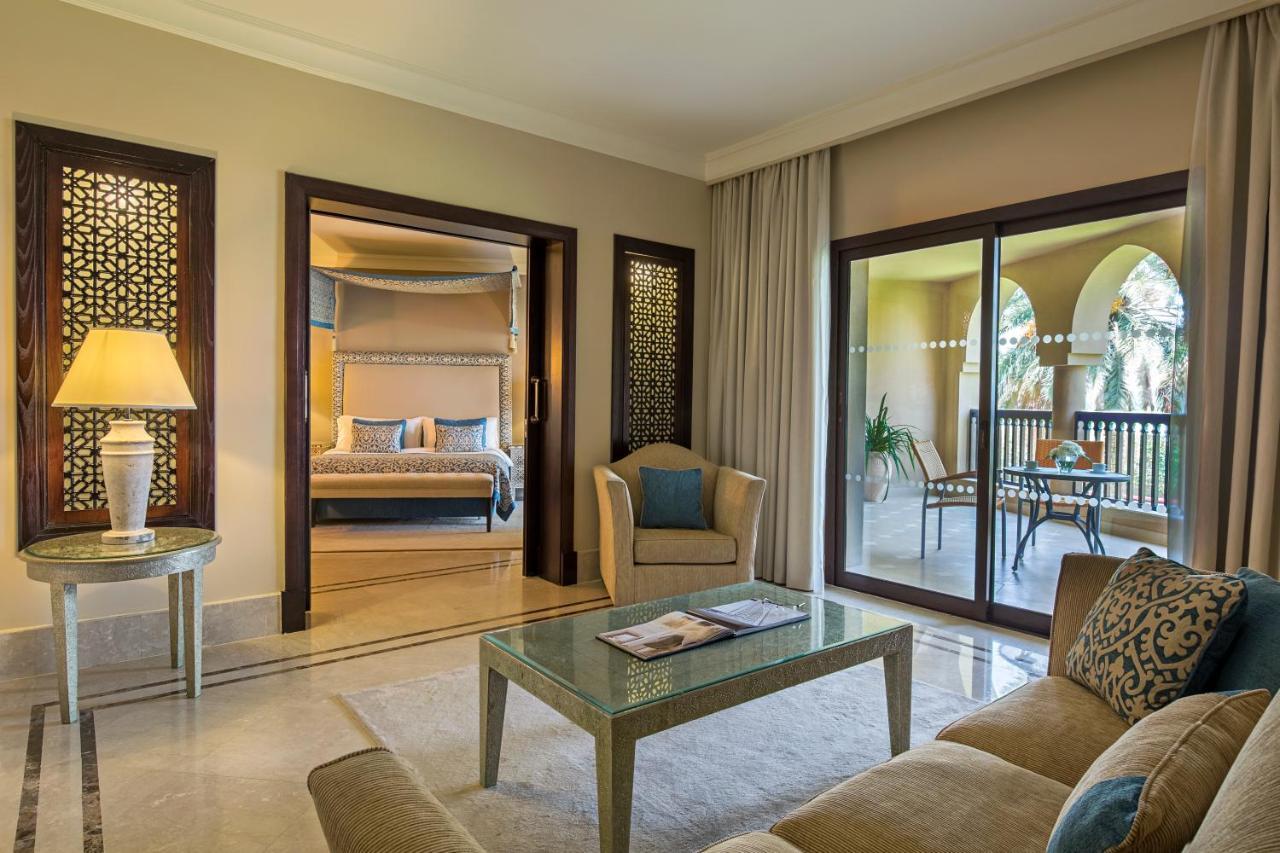 Miramar Al Aqah Beach Resort Εξωτερικό φωτογραφία Suite at the Royal Mirage