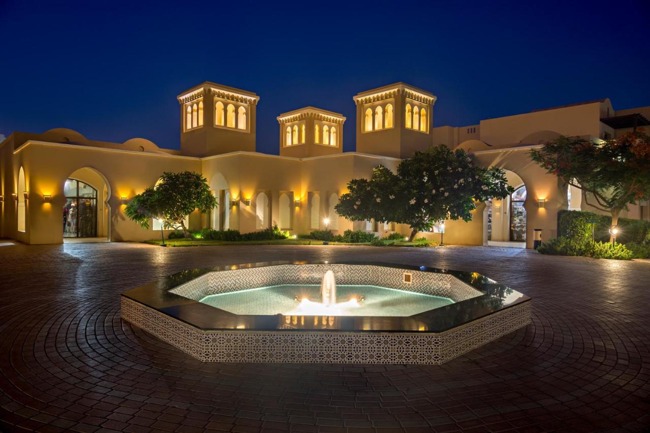 Miramar Al Aqah Beach Resort Εξωτερικό φωτογραφία The Ritz-Carlton, Bahrain